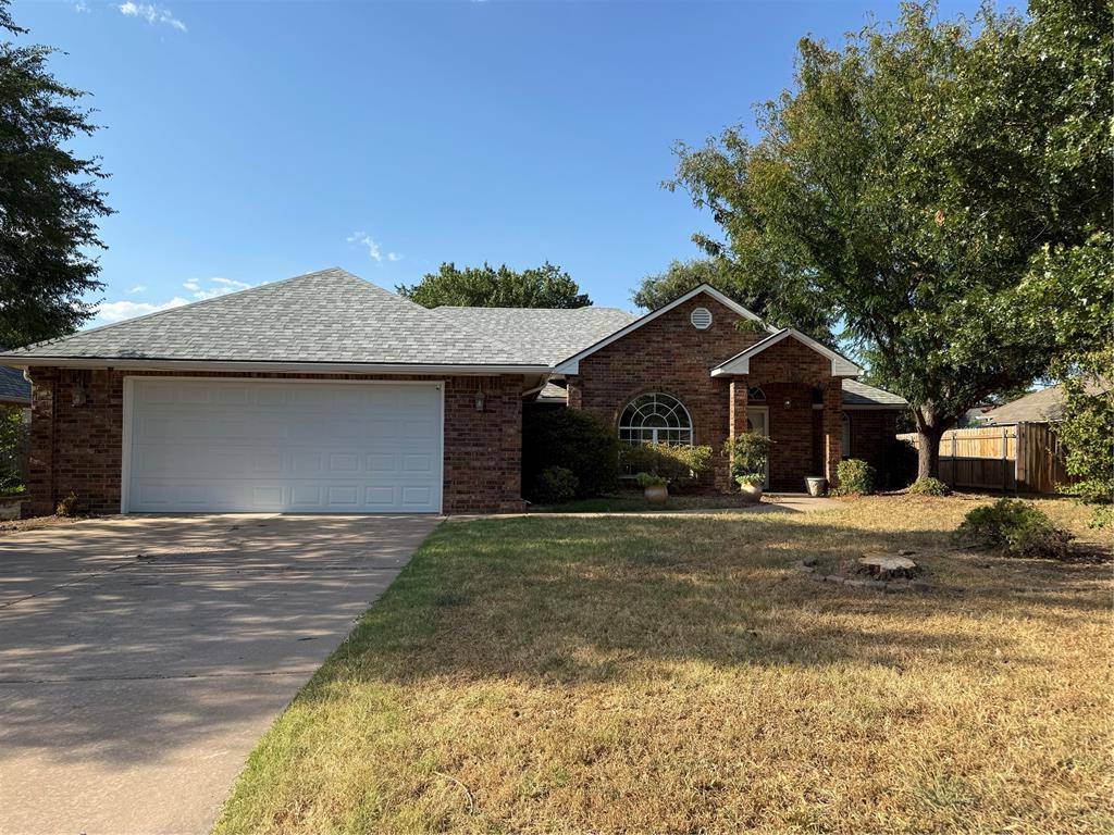 1231 Douglas CIR, Noble, OK 73068