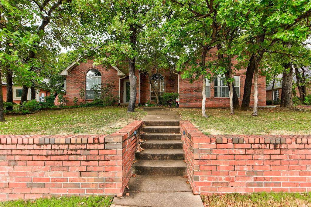 9 N Crosstimber TRL, Edmond, OK 73034