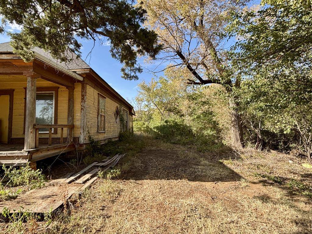 200 W Mountain AVE, Granite, OK 73547