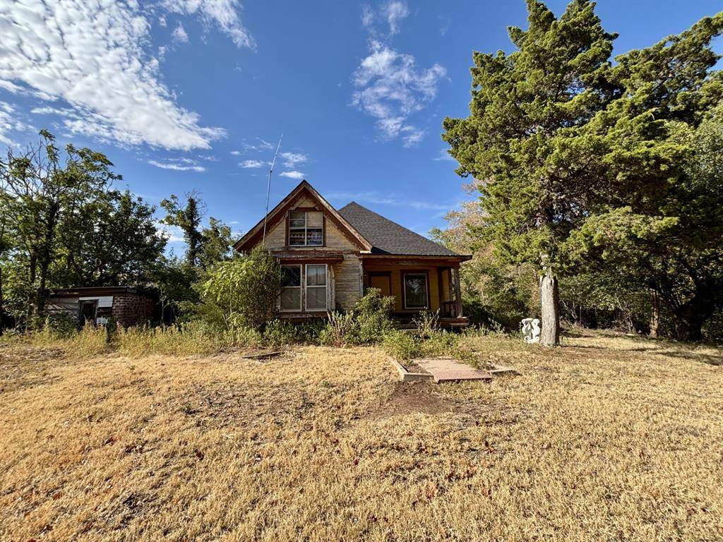 200 W Mountain AVE, Granite, OK 73547