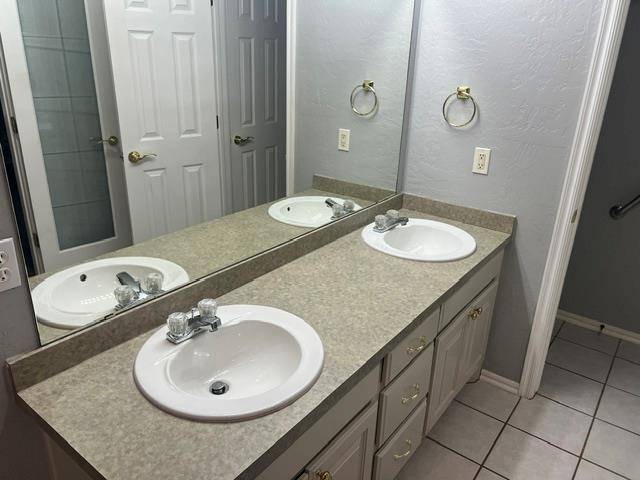 2208 NW 155th ST, Edmond, OK 73013
