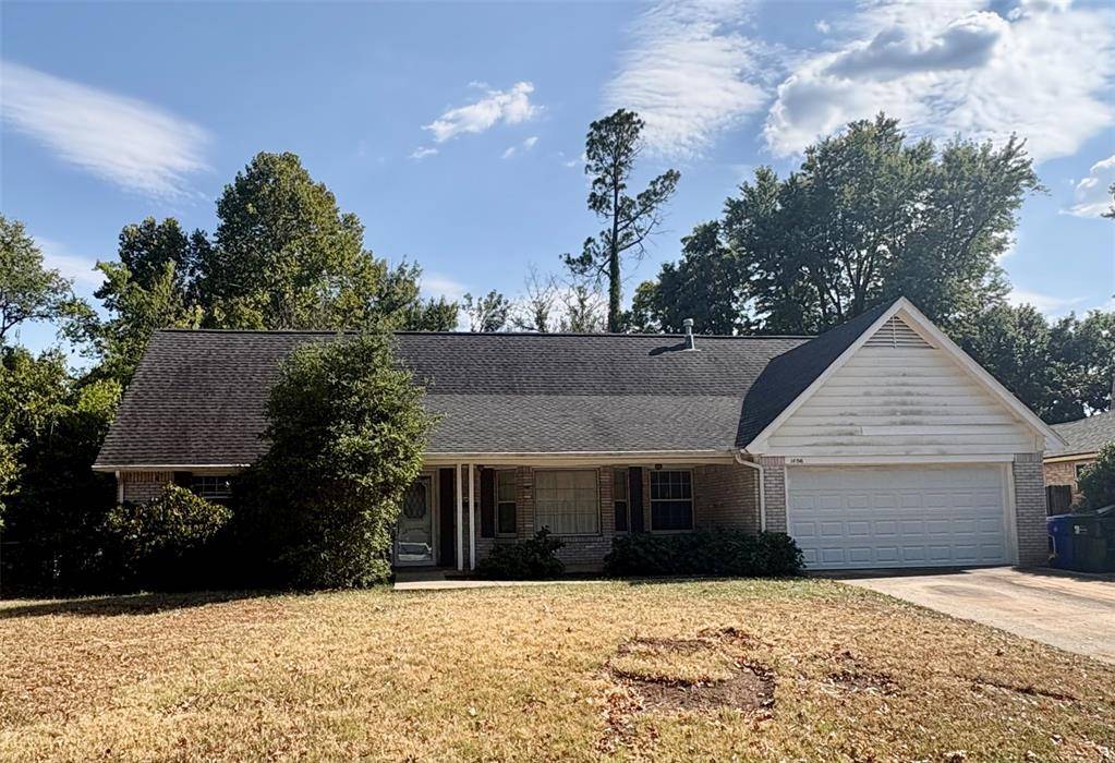 1606 Greenbriar DR, Norman, OK 73072
