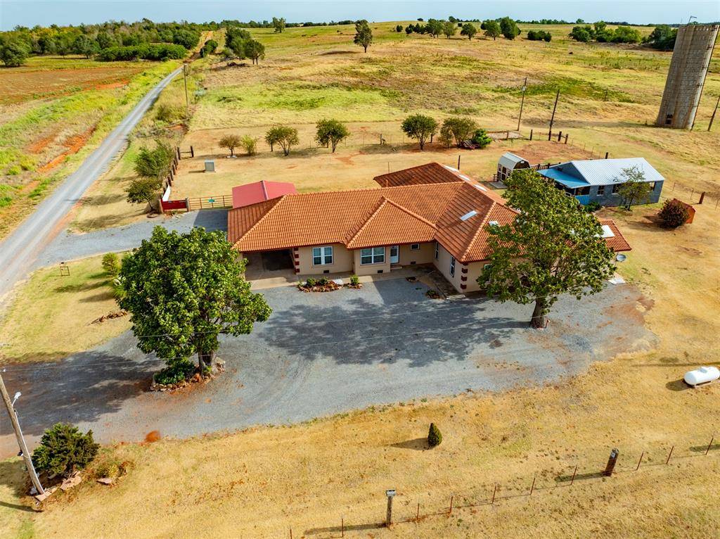 16115 County Street 2610, Binger, OK 73009