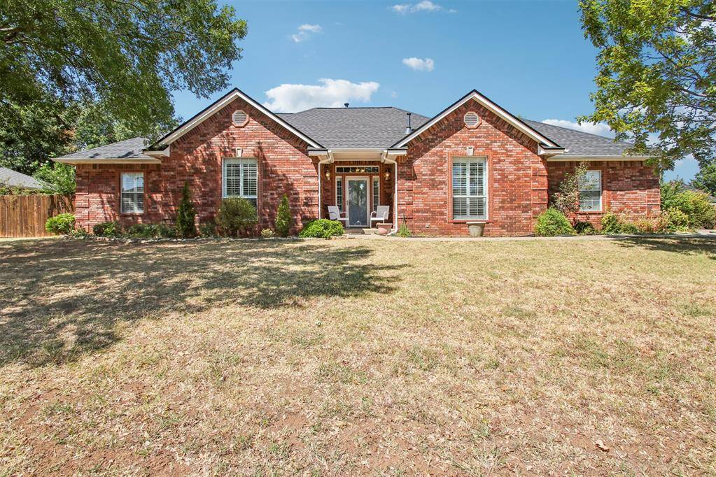 504 Pool LN, Shawnee, OK 74801