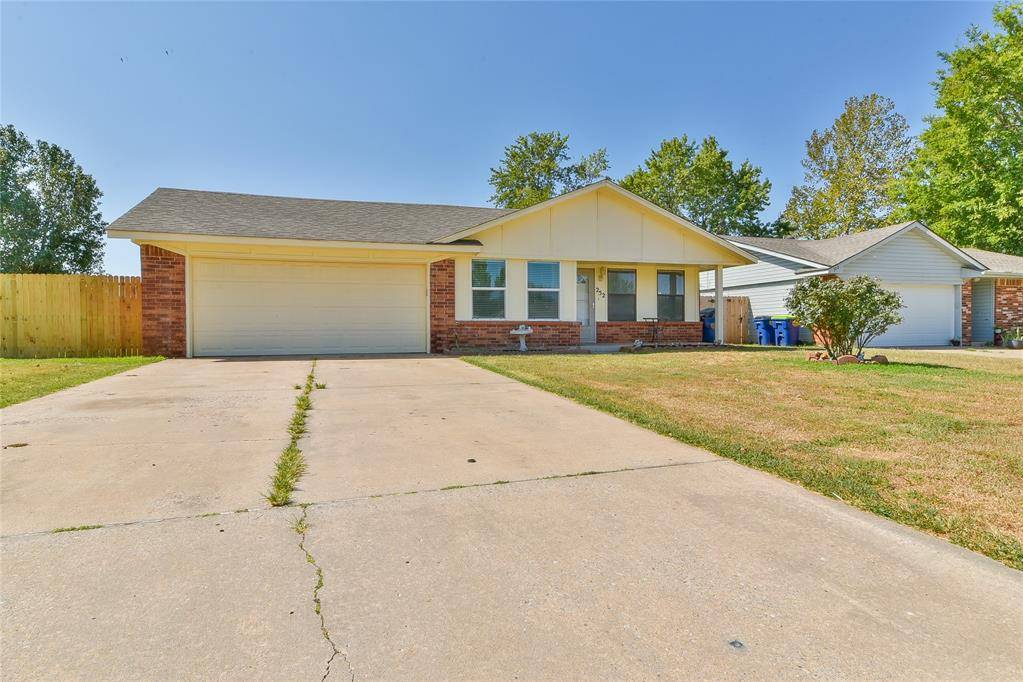 252 W Maple Branch WAY, Mustang, OK 73064