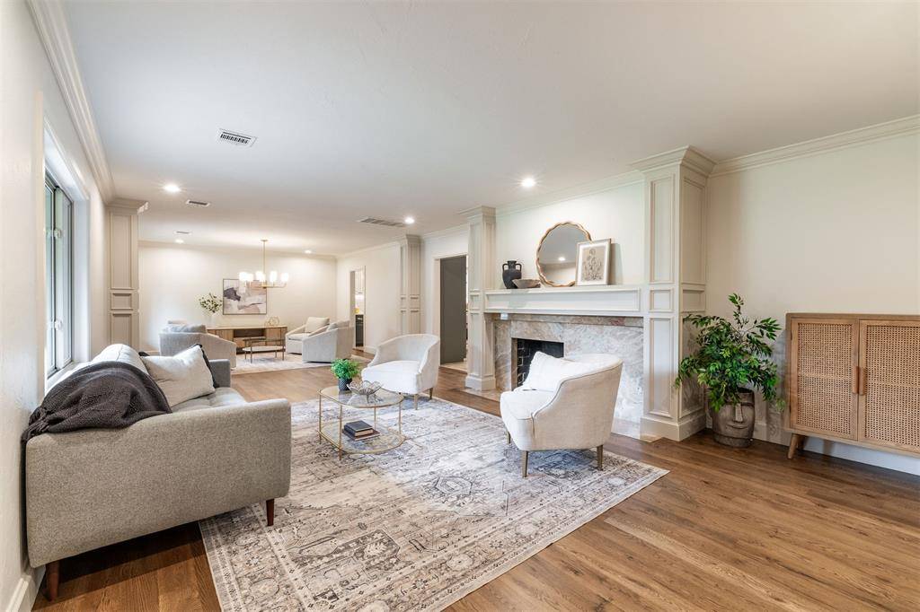 1807 Dorchester DR, Nichols Hills, OK 73120