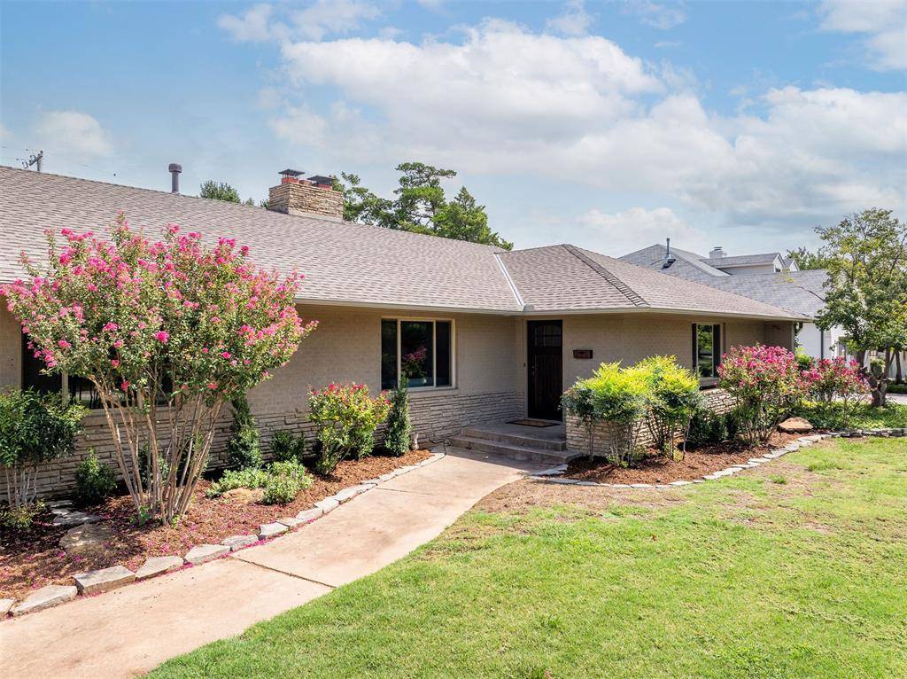 1807 Dorchester DR, Nichols Hills, OK 73120