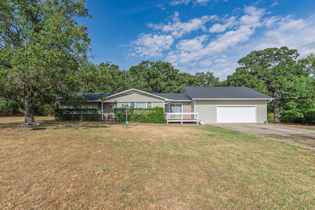 17002 Kings RD, Shawnee, OK 74801