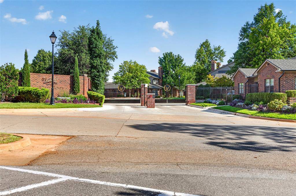 6204 Waterford BLVD #3, Oklahoma City, OK 73118