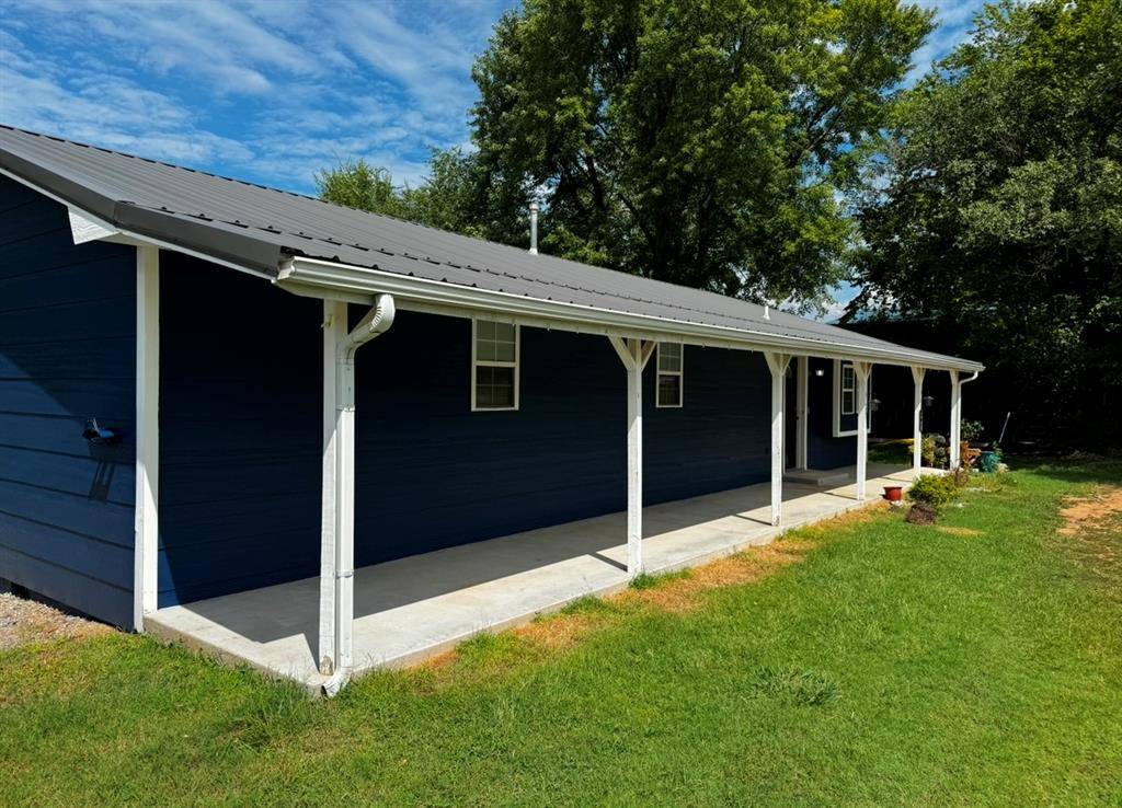 903 W Highland ST, Tecumseh, OK 74873