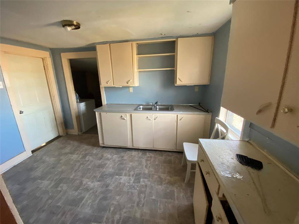 119 S 7th ST, Okemah, OK 74859