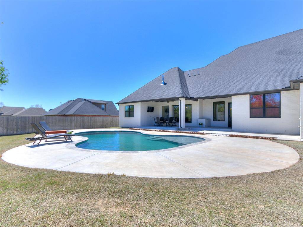 1530 Shaylee LN, Choctaw, OK 73020