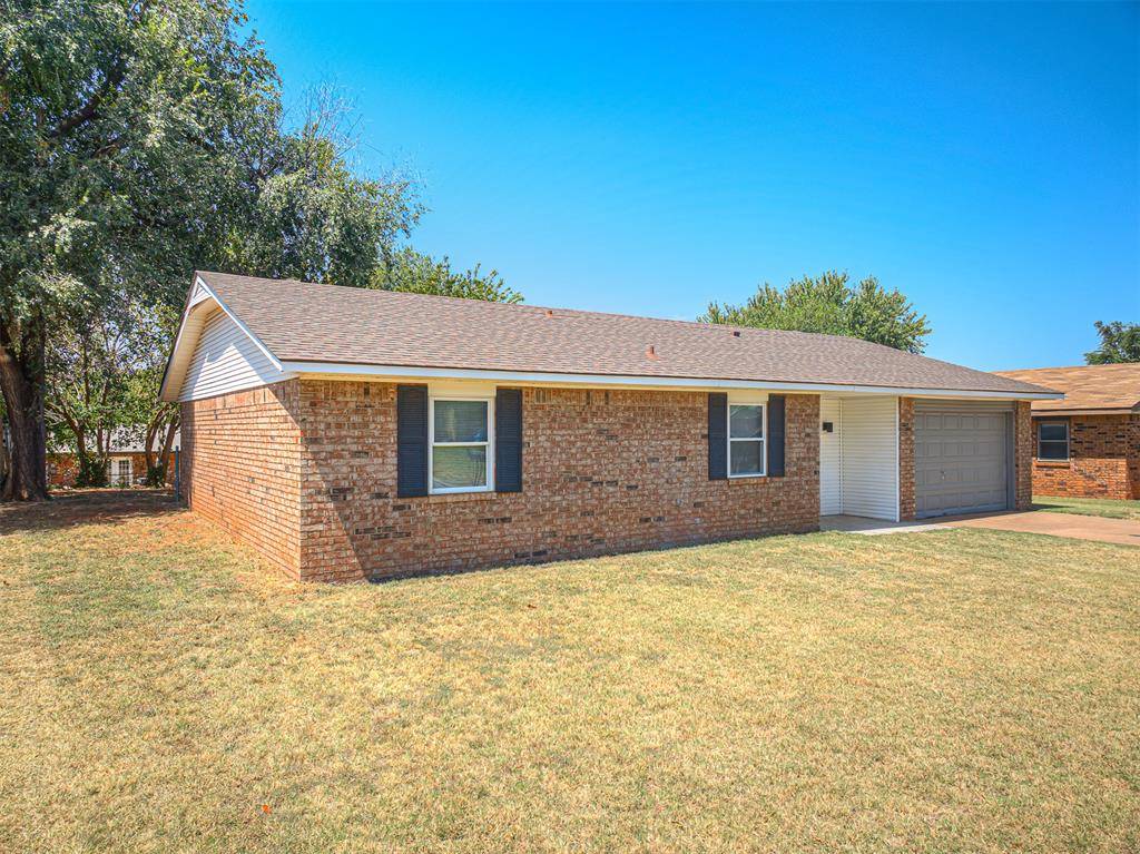 1009 Shady Creek CIR, Guthrie, OK 73044