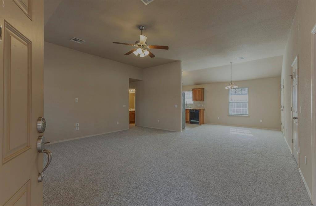 12368 SW 6th ST, Yukon, OK 73099