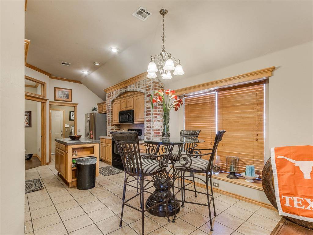 16704 Valderama WAY, Edmond, OK 73012