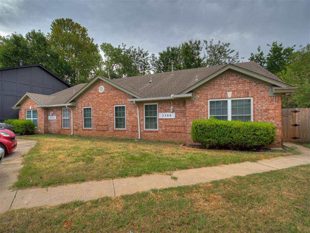 2308 Heatherfield LN, Norman, OK 73071