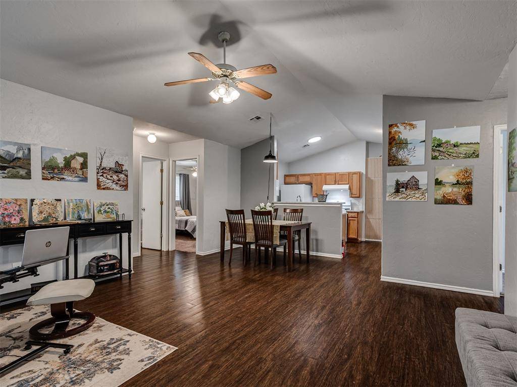 2308 Heatherfield LN, Norman, OK 73071