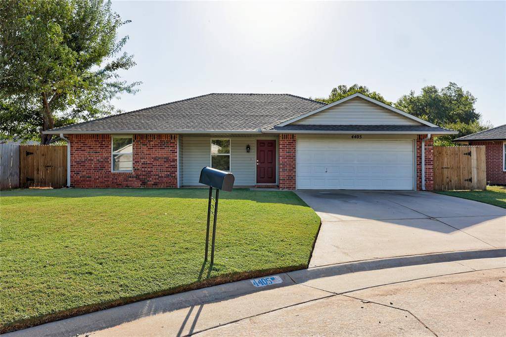 4405 Smoking Tree DR, Shawnee, OK 74804