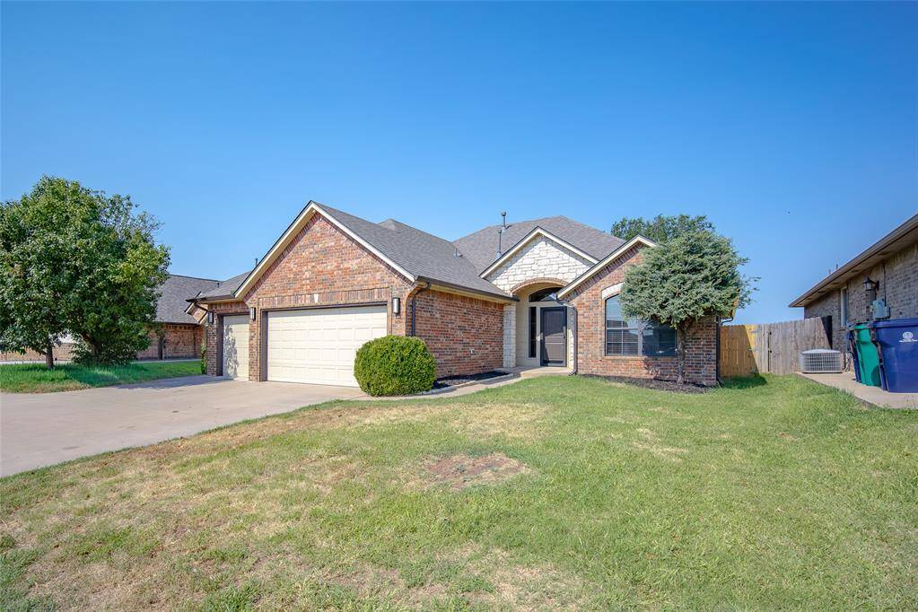 7513 Harold DR, Yukon, OK 73099