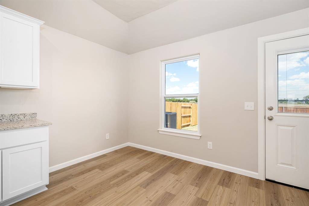 715 Sunny ST, Tuttle, OK 73089