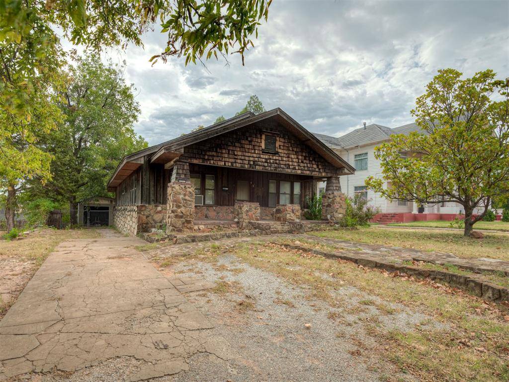 619 S 6th ST, Chickasha, OK 73018