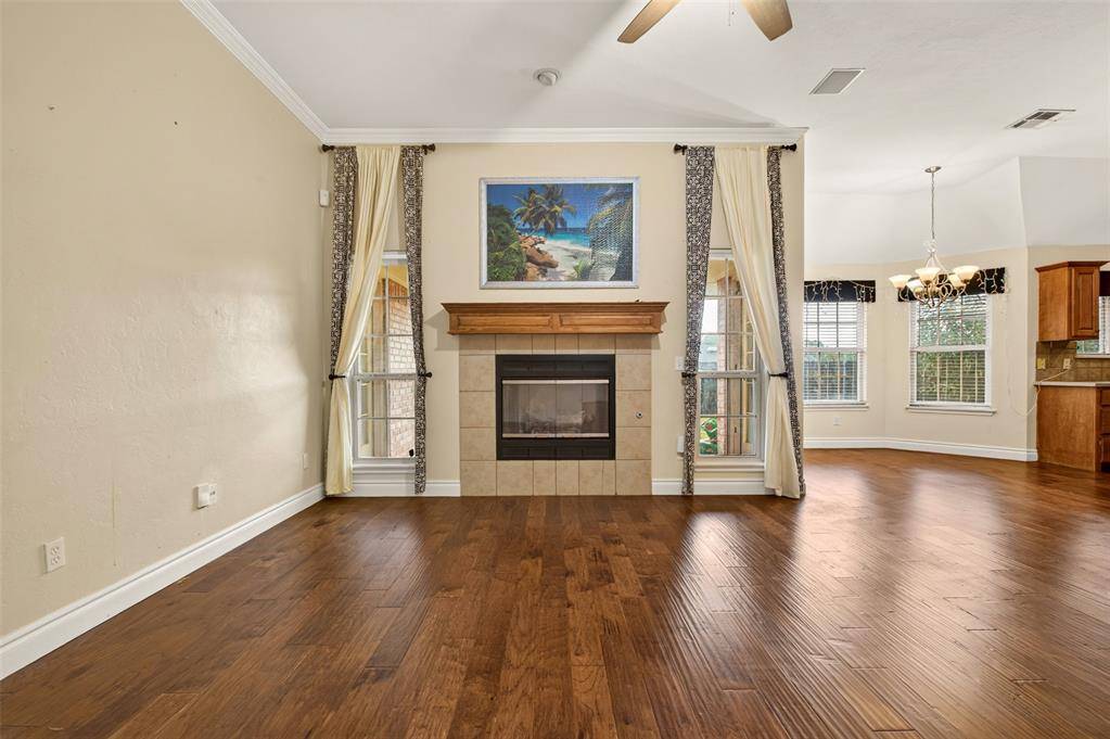 1721 Fawn Valley LN, Edmond, OK 73003