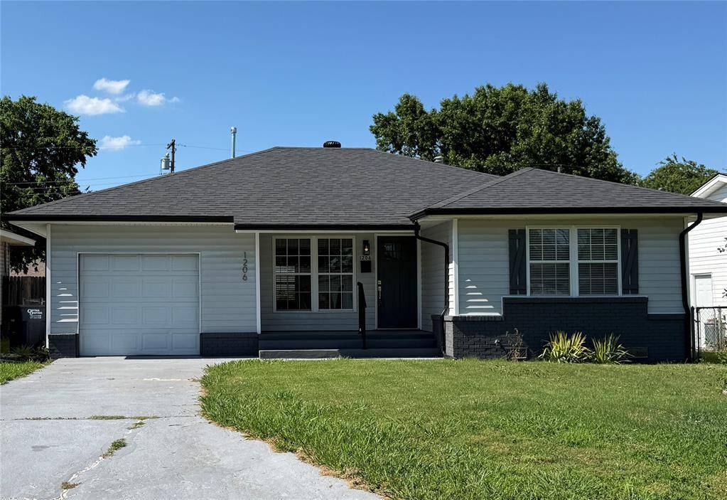 1206 Monroe DR, Shawnee, OK 74804