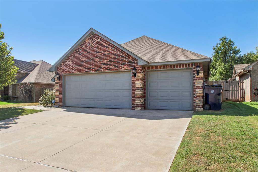 10920 SW 36th ST, Yukon, OK 73099
