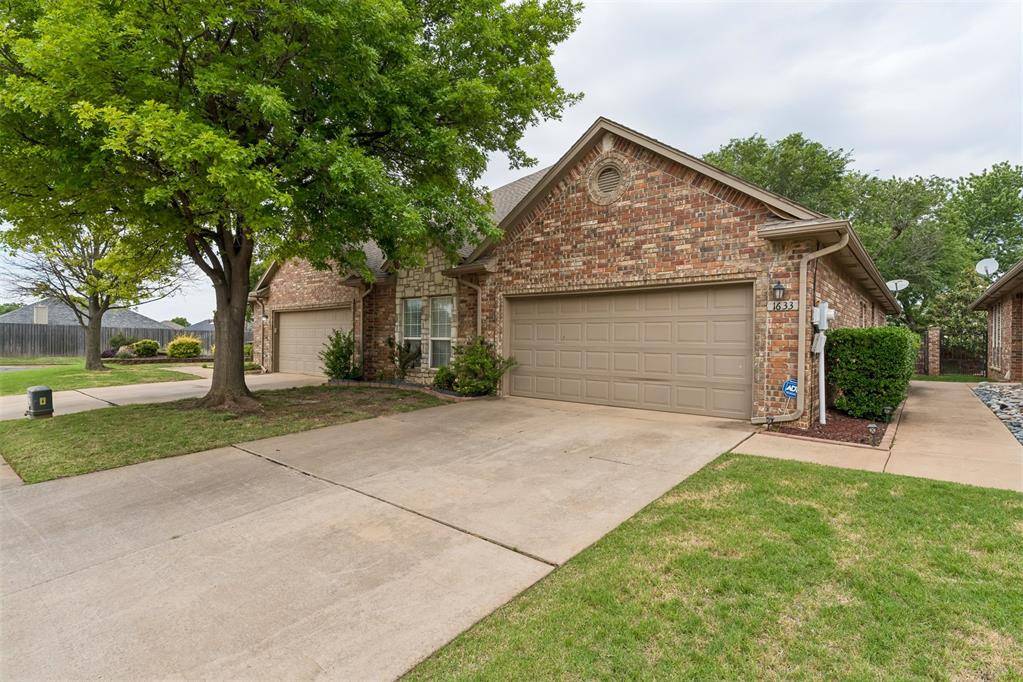 1633 Laurel PL, Edmond, OK 73003