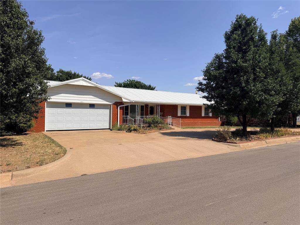 406 N Armor AVE, Canton, OK 73724