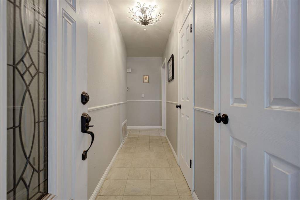 819 Hawthorne PL, Edmond, OK 73003