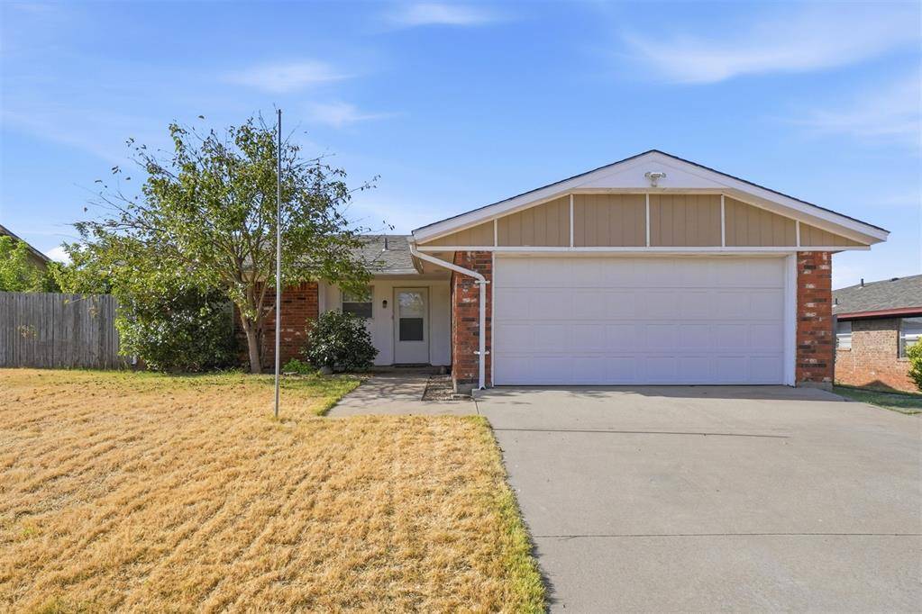 6310 SW Park PL, Lawton, OK 73505