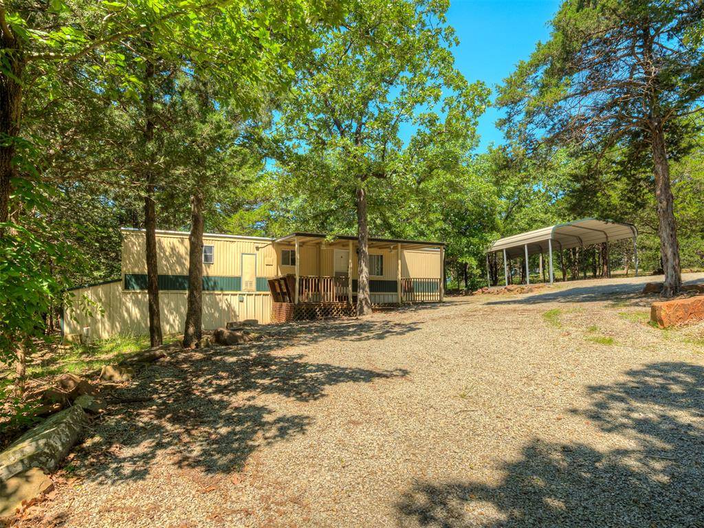 332 Royal LN, Canadian, OK 74425