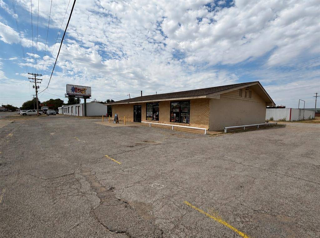614 NW 1st ST, Anadarko, OK 73005