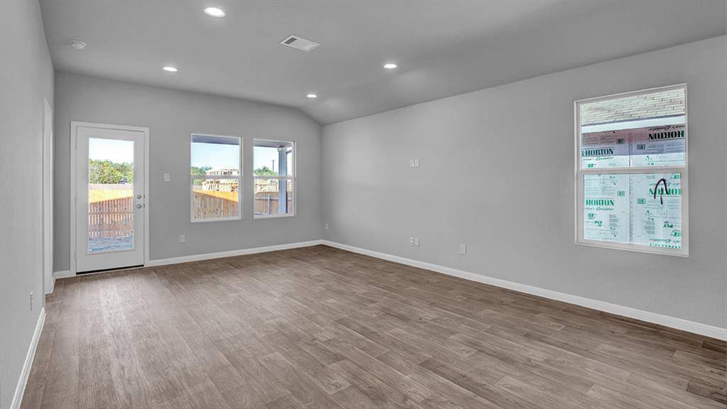 10401 Red Thistle DR, Oklahoma City, OK 73114