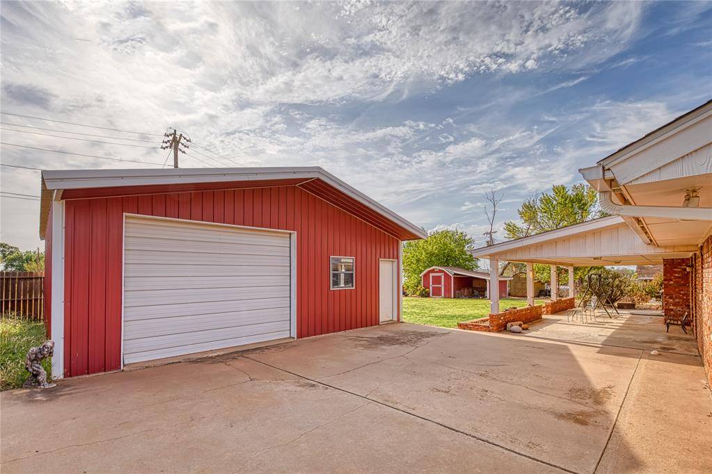 1509 N Temple ST, Cordell, OK 73632