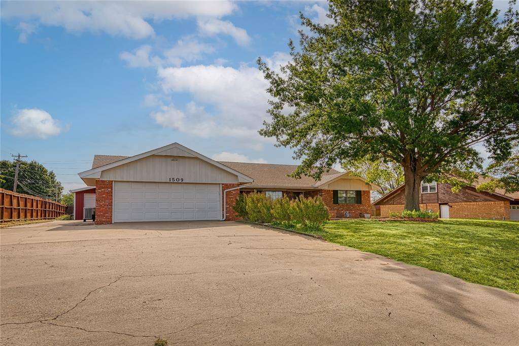 1509 N Temple ST, Cordell, OK 73632