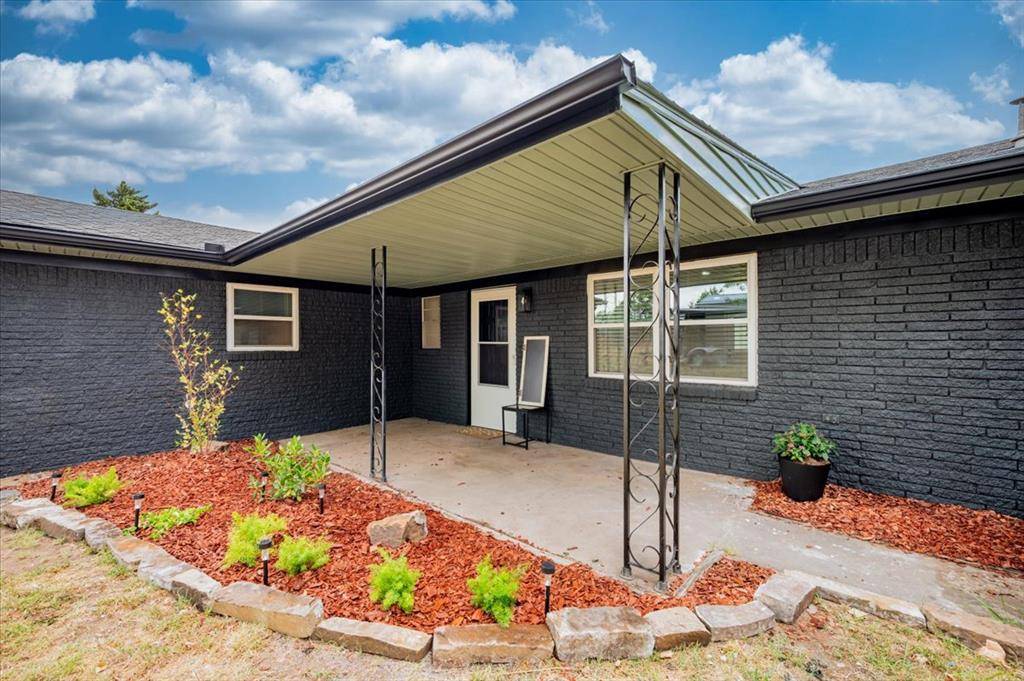 329131 E Lincoln ST, Harrah, OK 73045