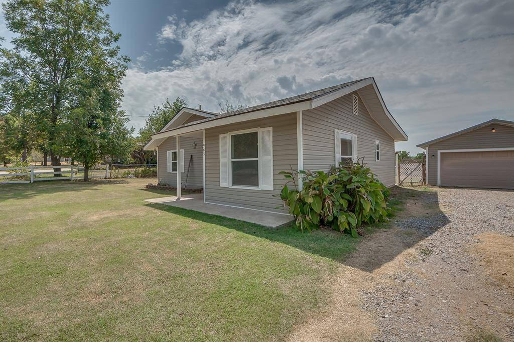 965 Cabin RD, Harrah, OK 73045