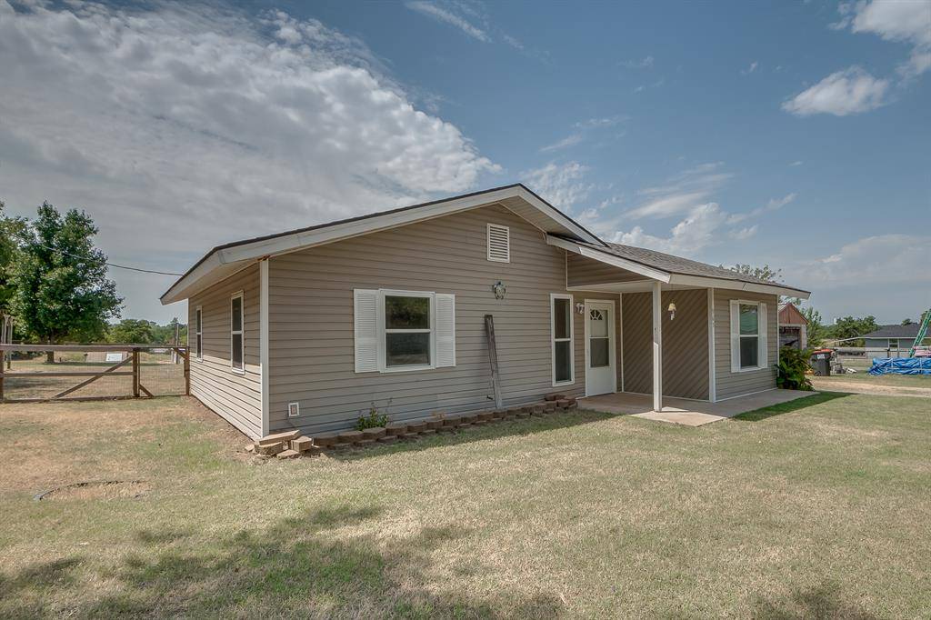 965 Cabin RD, Harrah, OK 73045