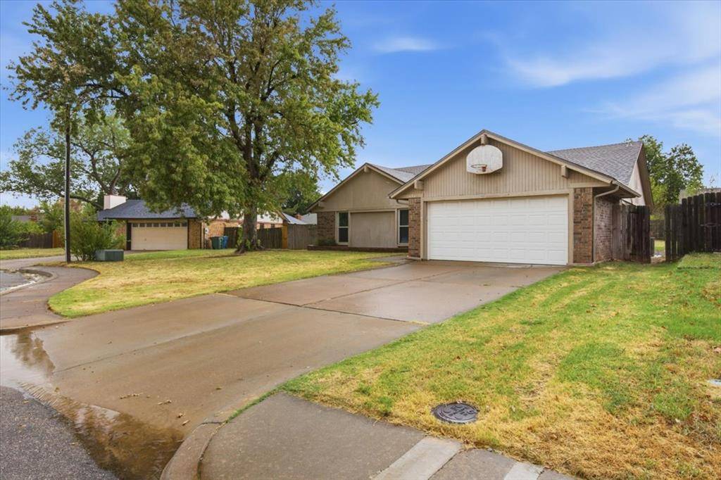 1419 W Aries RD, Edmond, OK 73003