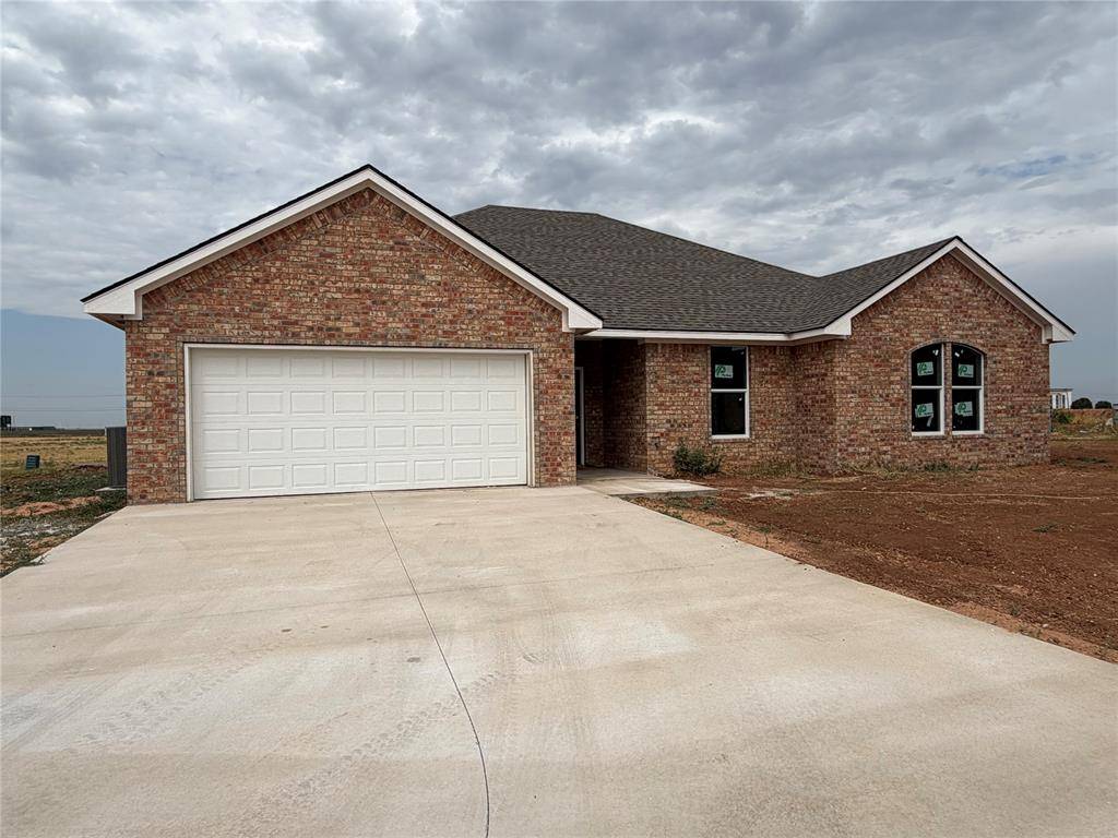 3325 Continental CT, Altus, OK 73521