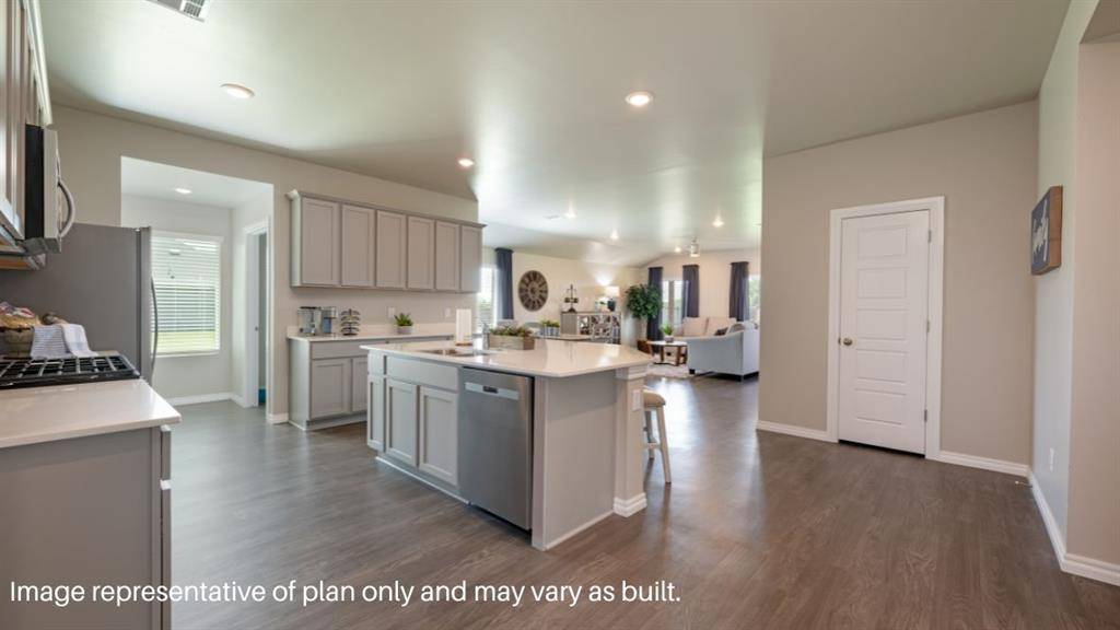10244 NW 24th TER, Yukon, OK 73099