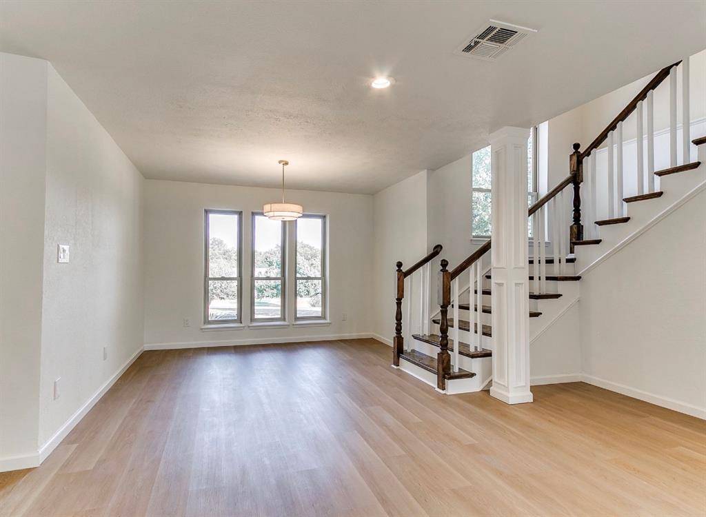 407 E Cedar ST, Tuttle, OK 73089