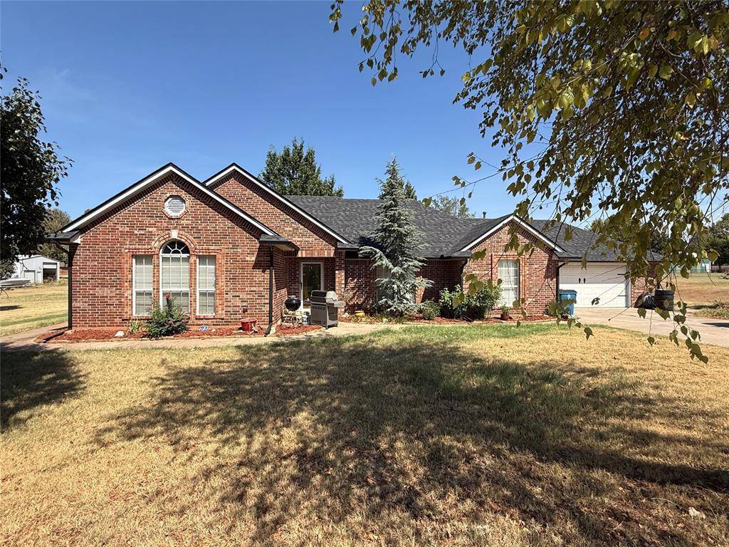 873 Oaklawn DR, Tuttle, OK 73089