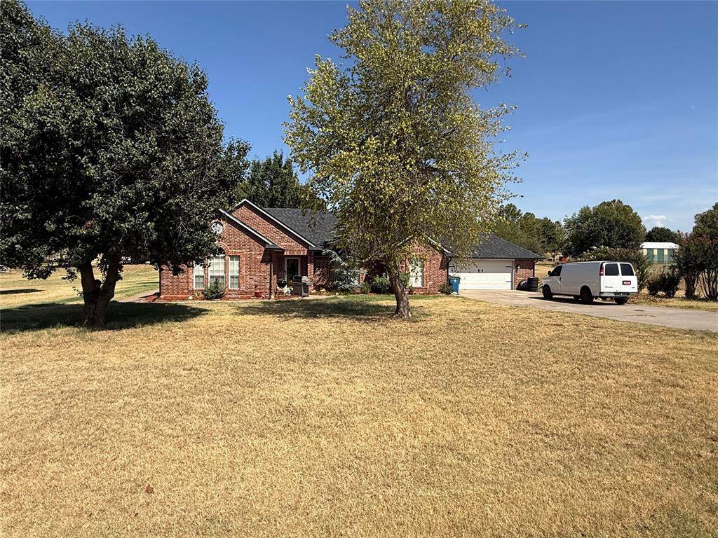 873 Oaklawn DR, Tuttle, OK 73089