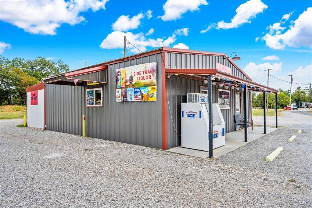 227 N Main ST, Waurika, OK 73573