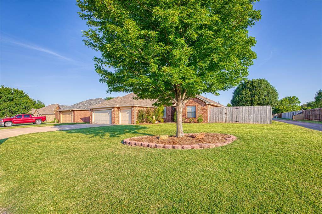 108 Bullard DR, Elk City, OK 73644
