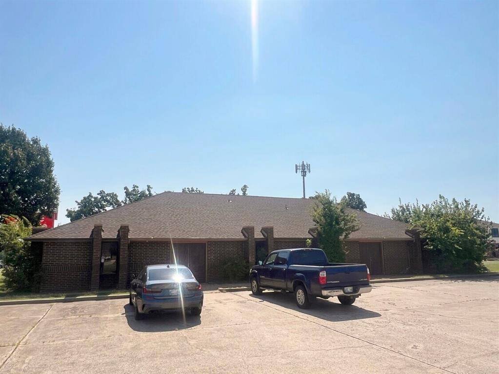 8104 NW 122 ST, Oklahoma City, OK 73142