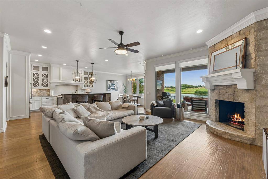 16733 Little Leaf CT, Edmond, OK 73012